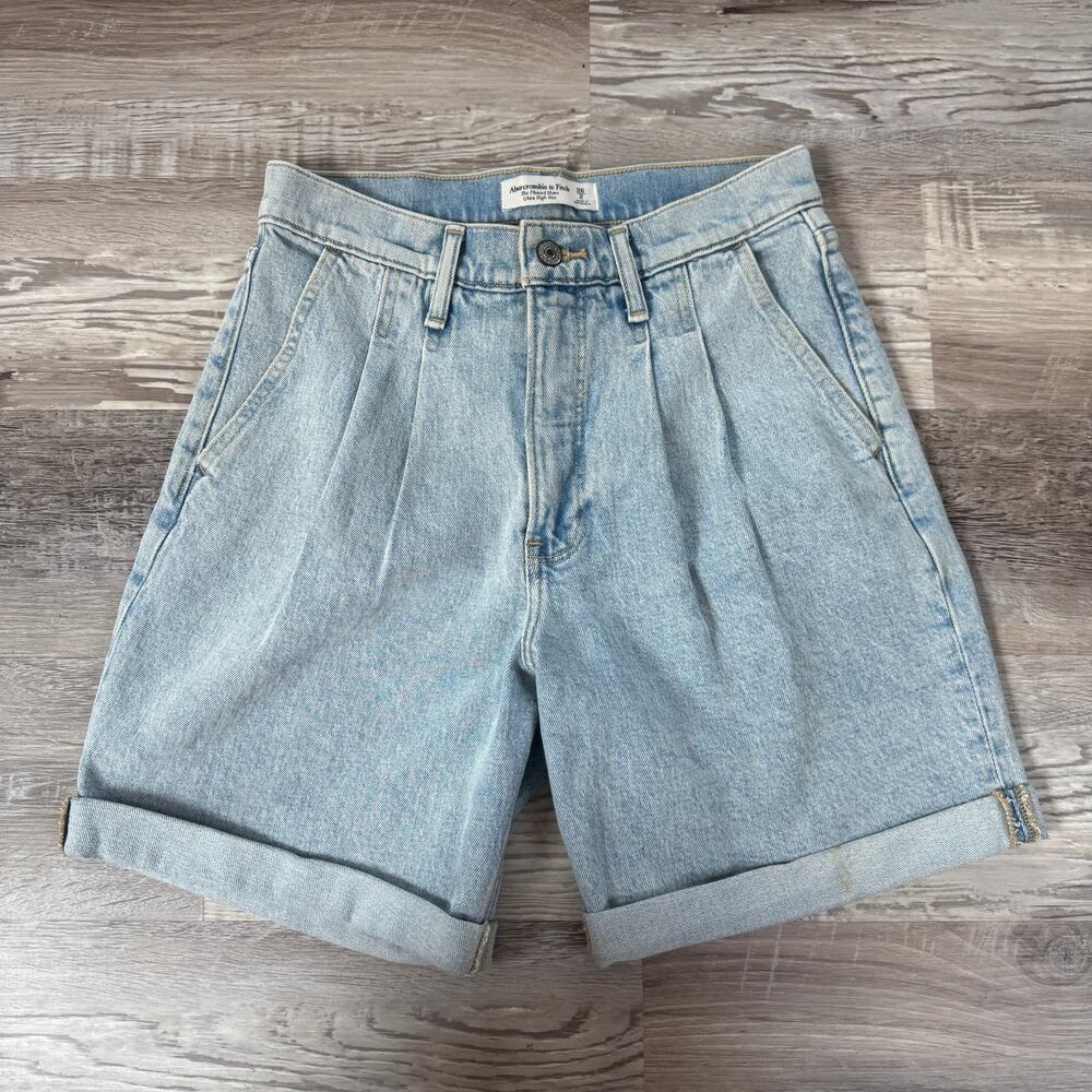 Abercrombie The Pleated Short Ultra High Rise Denim Shorts Light Wash Summer 26
